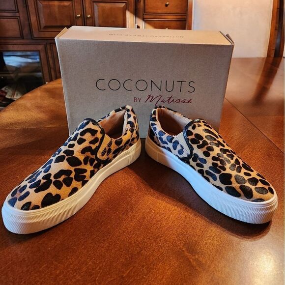 Coconuts by Matisse, 6.5, Leather Fur Leopard Animal Print Slip On Sneaker Flats - Picture 3 of 9